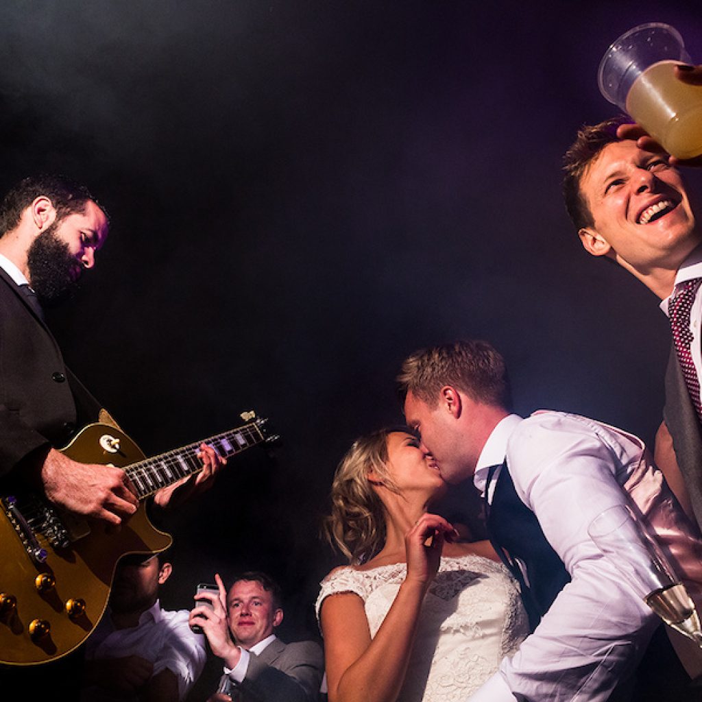 Booking a wedding band in France